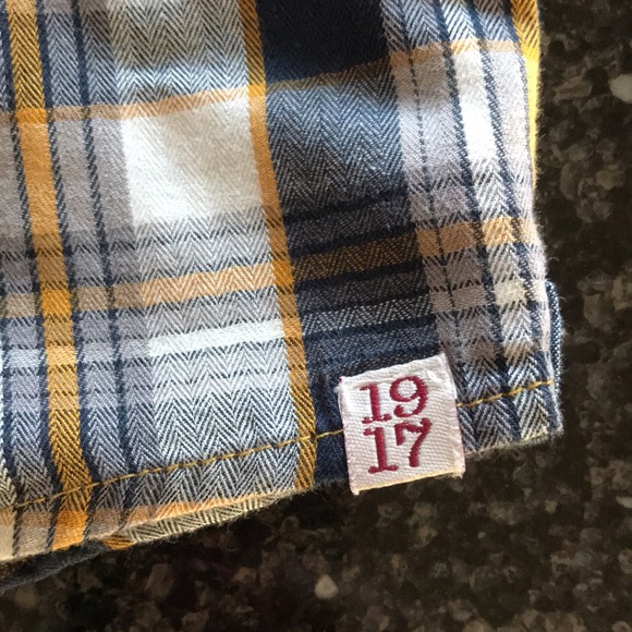 Sovereign Code 2t Button Down Plaid Shirt - Picture 7 of 9